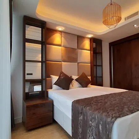 Comfortable Home With Shared Pools Near Beach And City Center In Alanya *